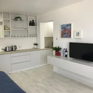 Sea View Apartament Larnaca